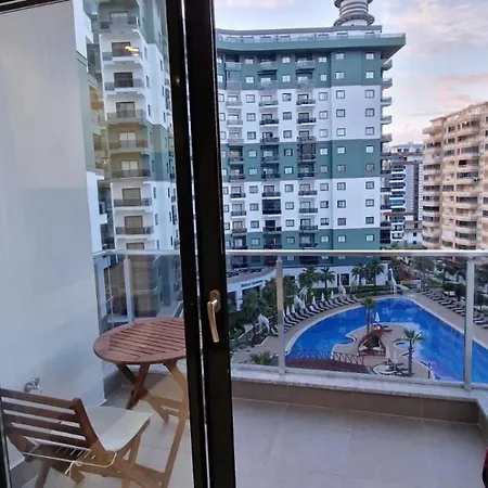 Serenity Luxury 아파트